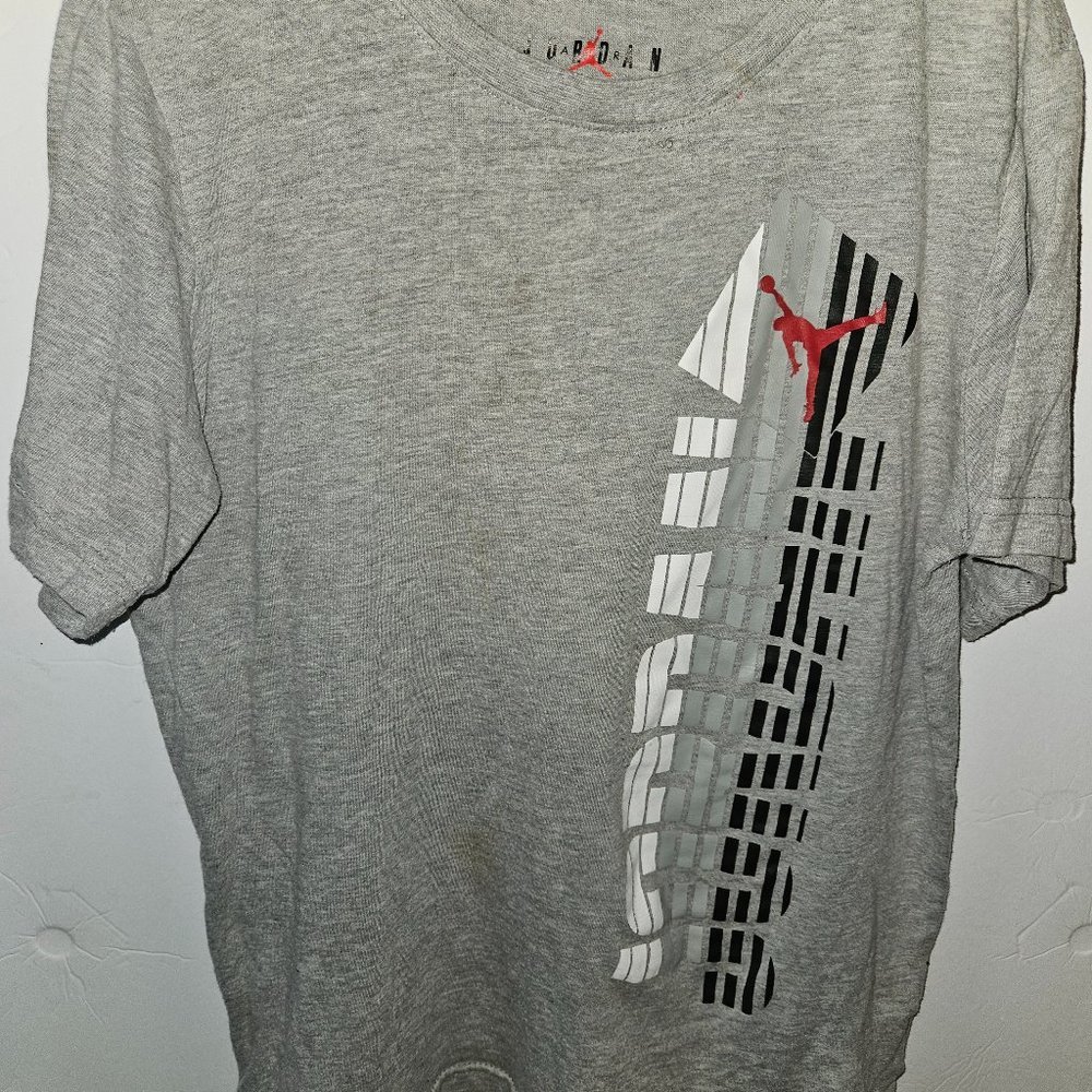 Boys Grey Jordan Urban Trendy T Shirt Size L